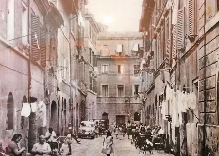 La Chiostrina Al Cedro By Rioni Di Rzym